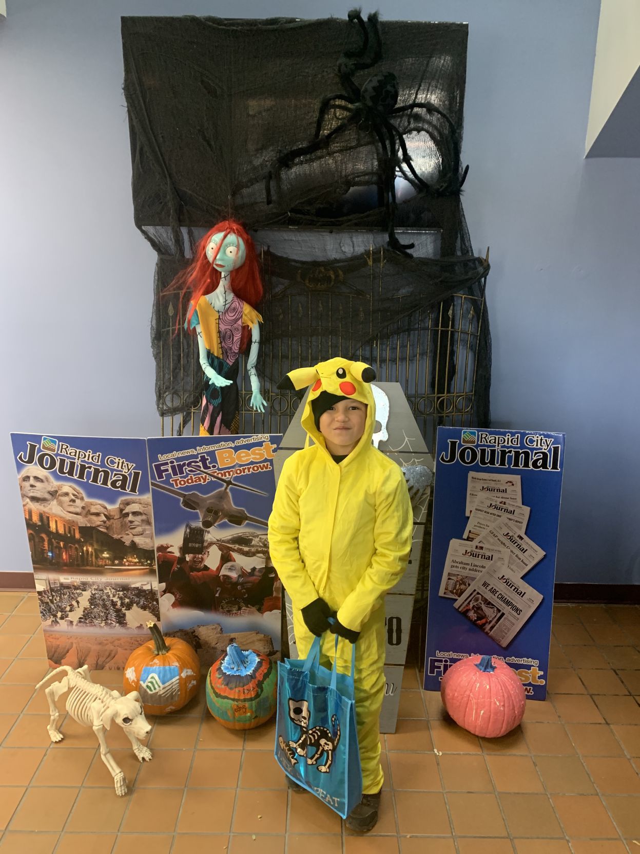 Halloween Pictures to run in Thursday's paper 019.JPG